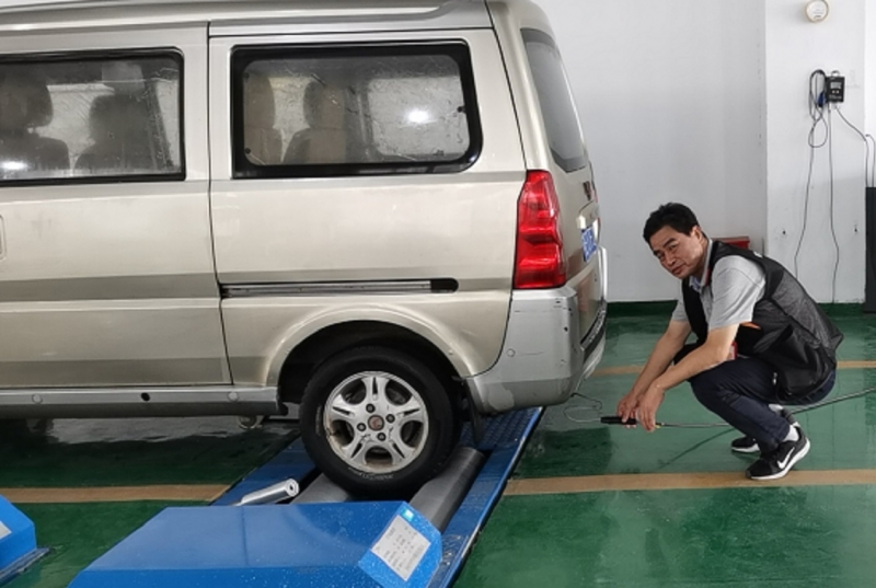 小型面包車(chē)年檢